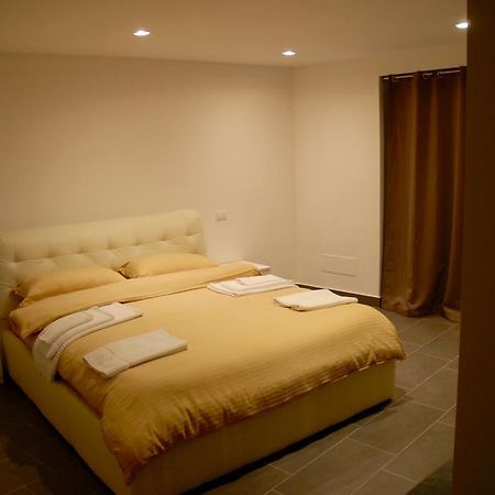 Yuba - Aragon Home Holiday มอนตาลบาโน เอลิโคนา ภายนอก รูปภาพ